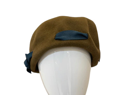 Sage Sophia medium/large.