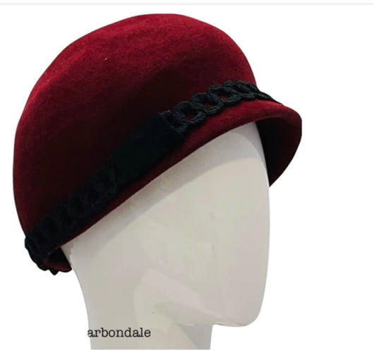 ‘Carbondale' Ladies Hat burgundy medium.