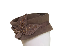 Taupe beaded beret medium