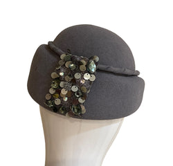 Vintage styled cocktail hat -  small.