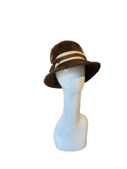 Long haired fur cloche 57cm