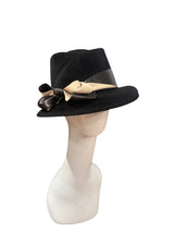 Black Velour Grace -Med