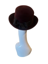 Wine bowler with black trim, 57 cm ￼
