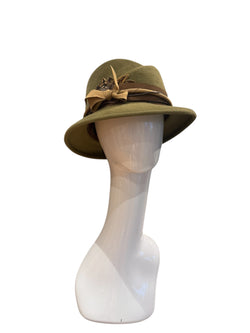 Soft Sage Grace with Twisted ribbon - med