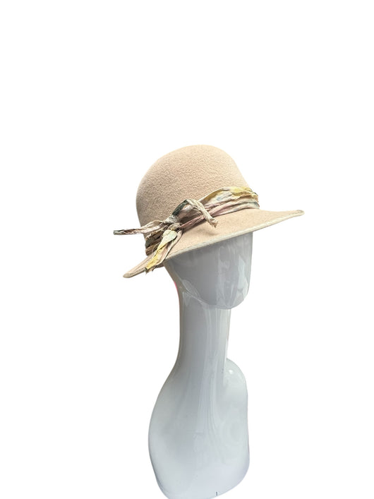 Champagne Blush Cloche with  s/m-
